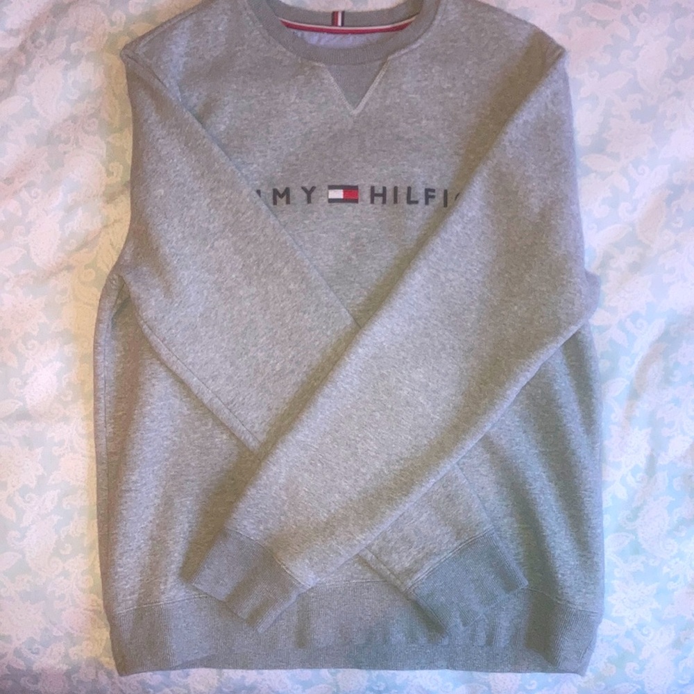 Fussy Tommy Hilfiger sweater